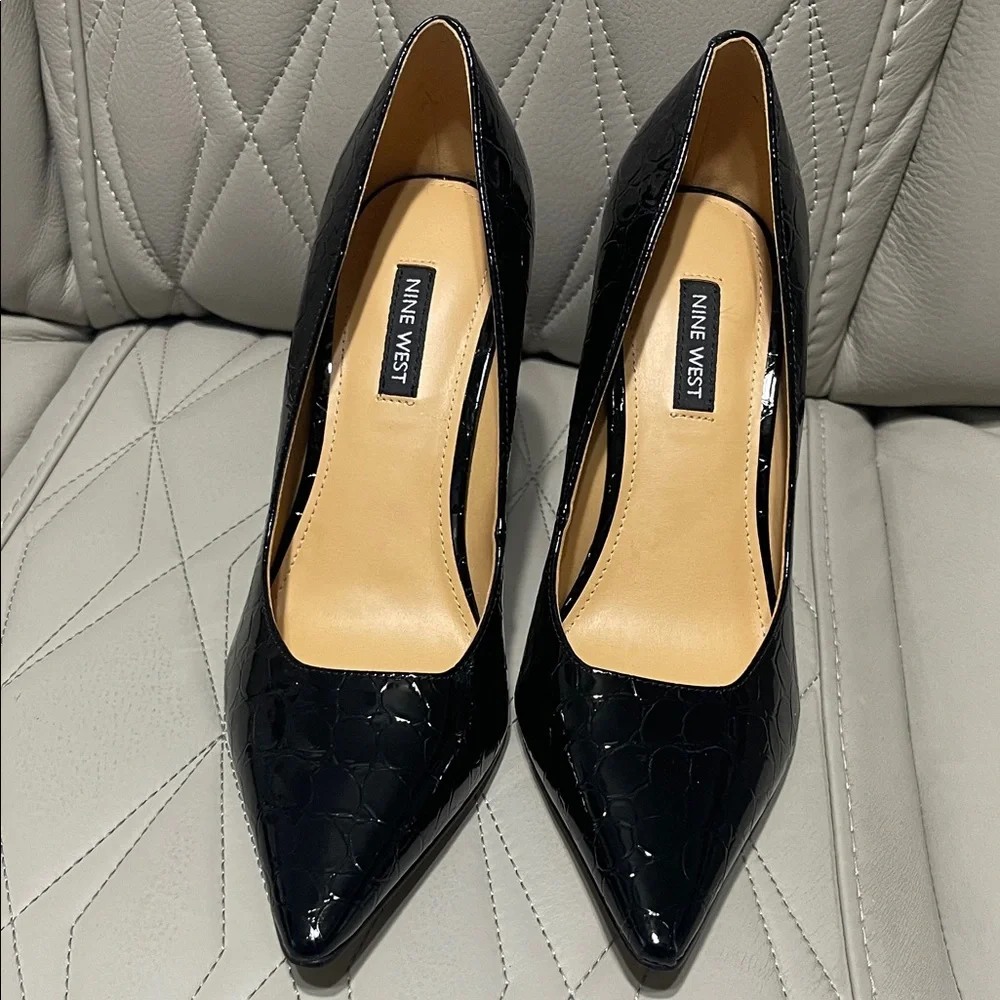 Nine West TAMANT Black Croc-Embossed Block Heel Pumps - Picture 9 of 11